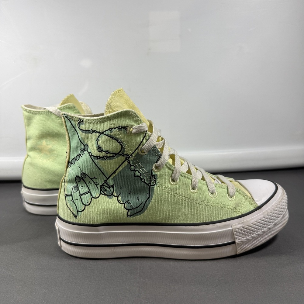 Converse Chuck 70 High Top M Size 5.5 w size 7 Millie By You hand holding green